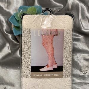 🌹 New Vintage 80’s Floral Stirrup Tights in Cream White
